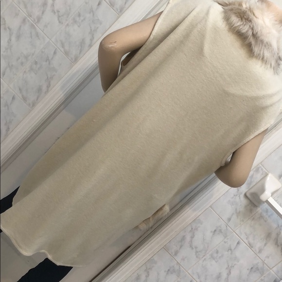 IVORY SOFT KNIT SHAWL COLLAR FAUX FUR POCKET VEST - Picture 8 of 8